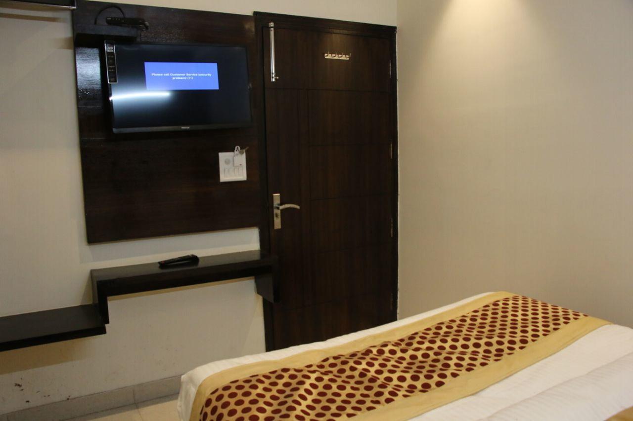 Hotel Snow White Inn 뉴델리 외부 사진